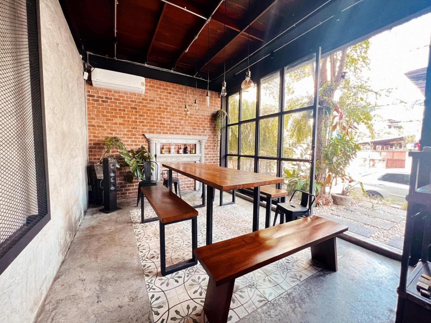 The Local Ari Hostel Bangkok Bagian luar foto