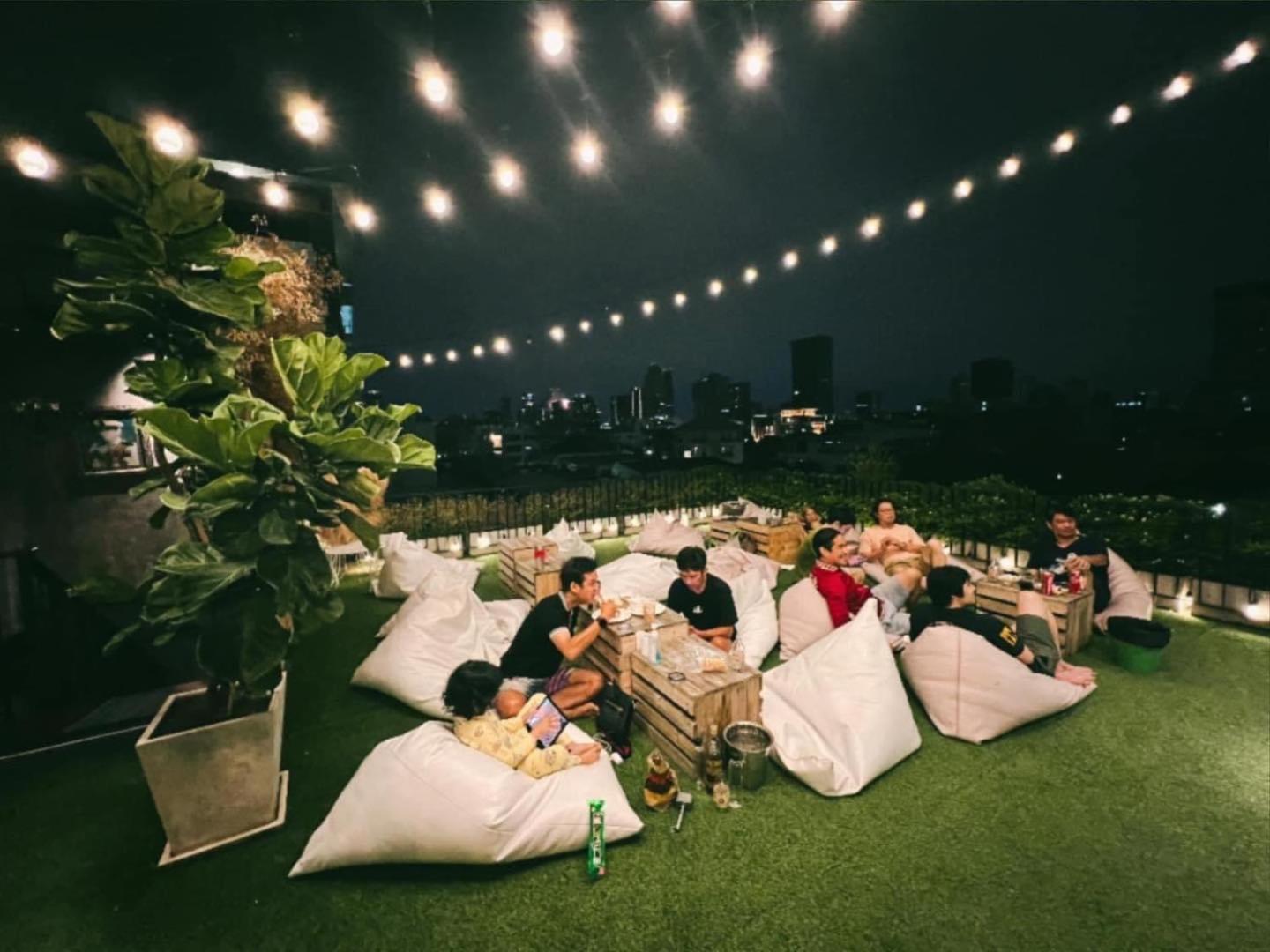The Local Ari Hostel Bangkok Bagian luar foto