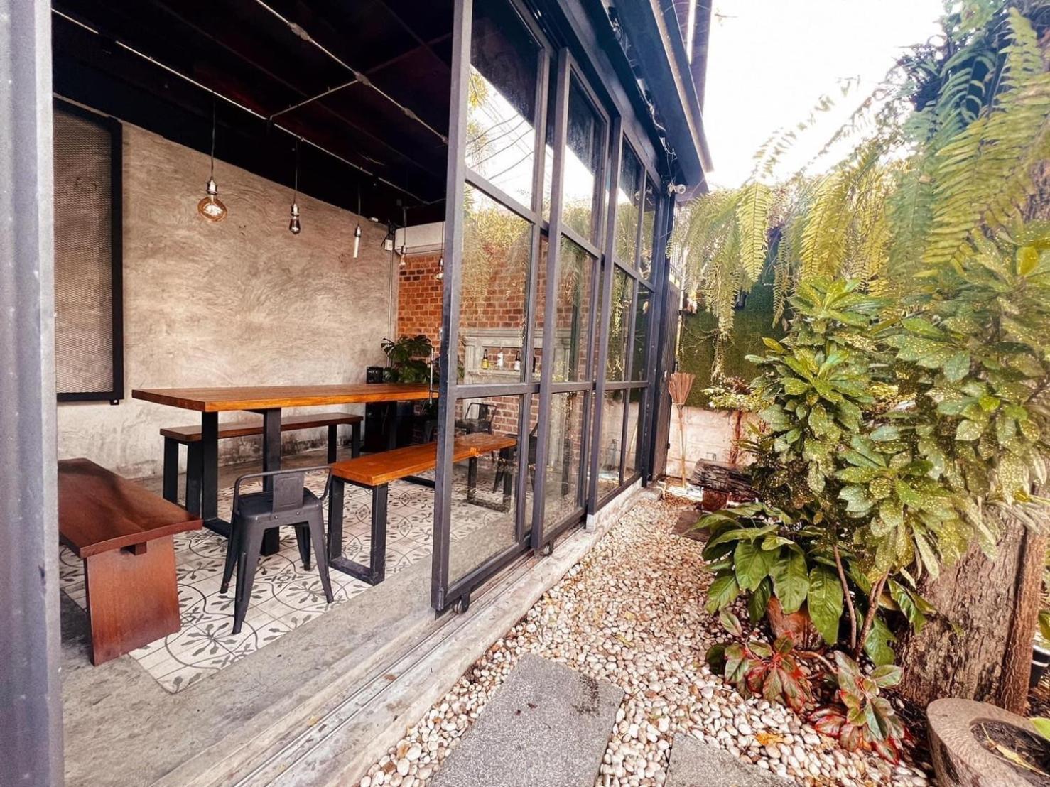 The Local Ari Hostel Bangkok Bagian luar foto