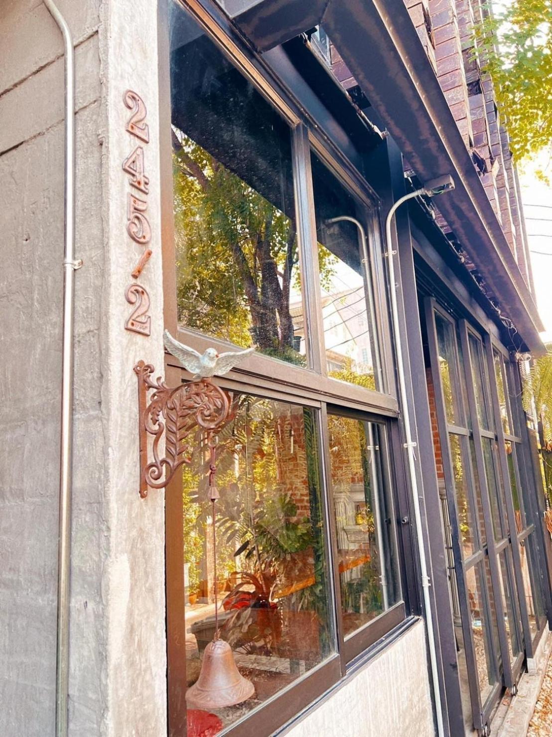 The Local Ari Hostel Bangkok Bagian luar foto