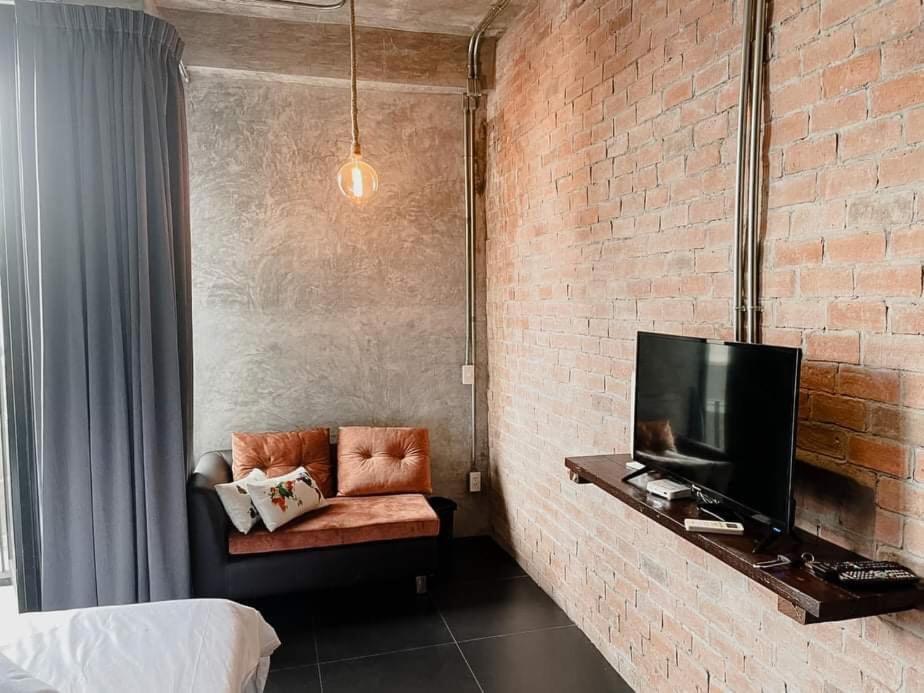 The Local Ari Hostel Bangkok Bagian luar foto